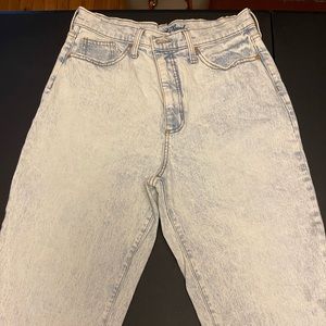Universal Thread Jeans
